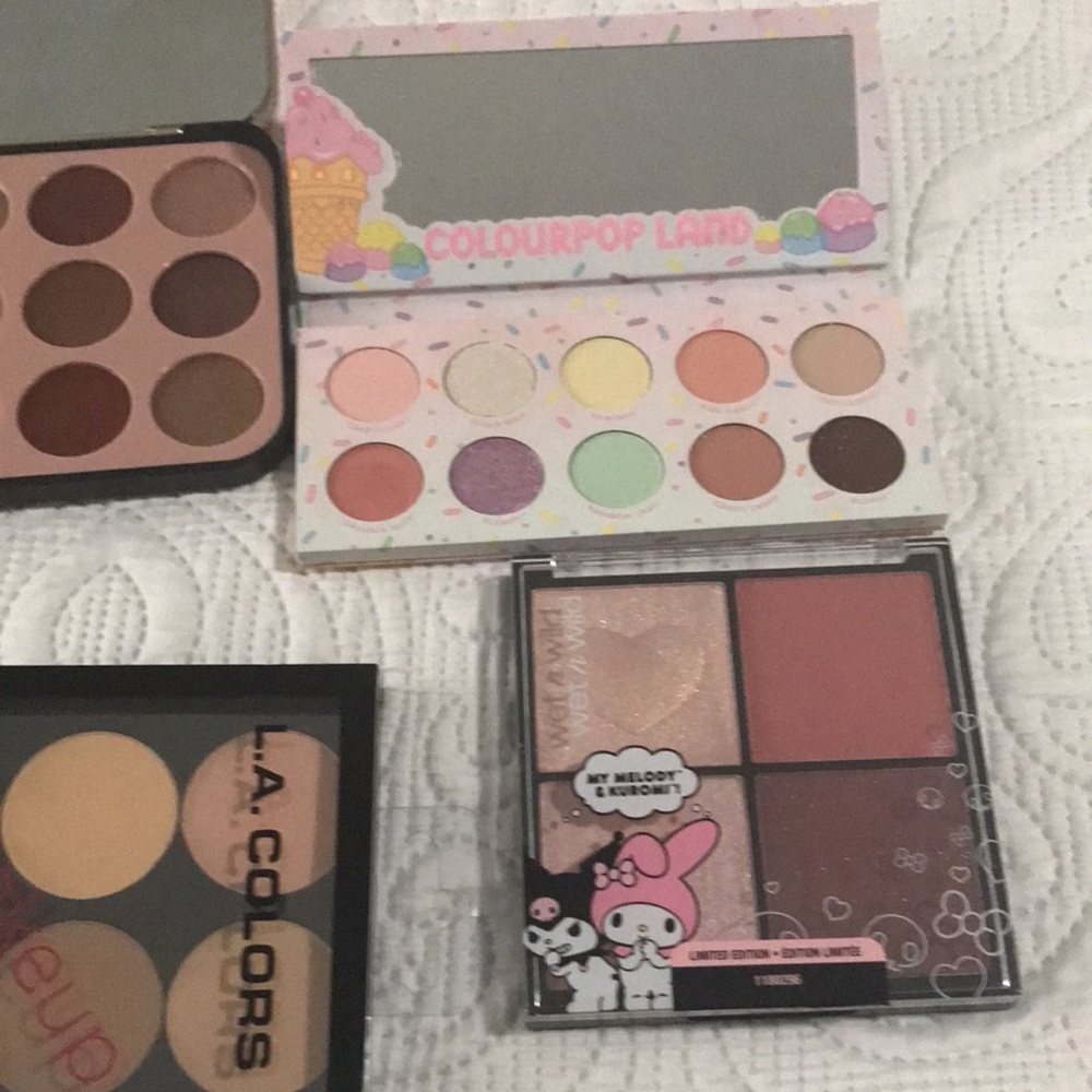 Makeup bundle - Picture 3 of 3